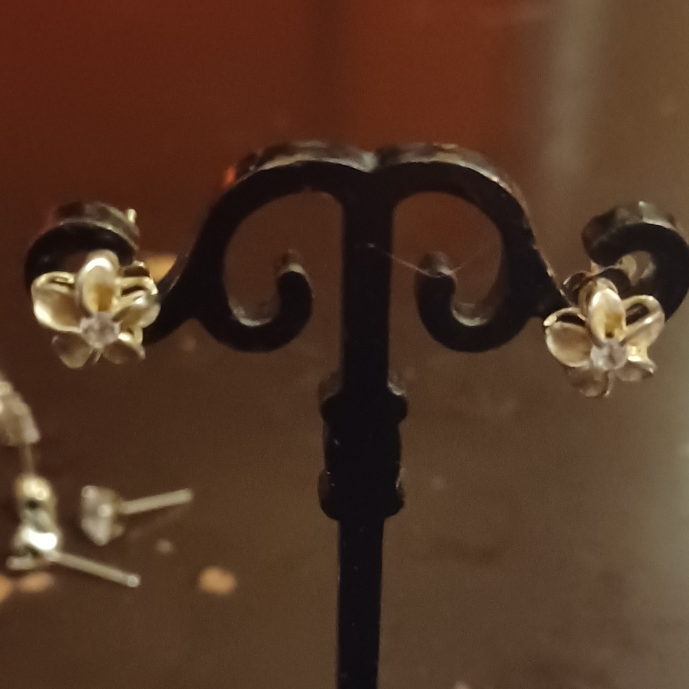 Diamond Accent Solitaire Flower Stud Earrings Ste… - image 3